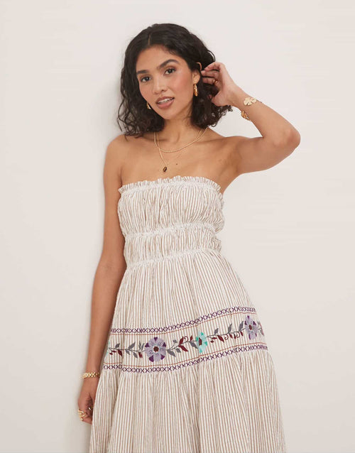 NAKIŞ DETAYLI BOHEM ELBİSE