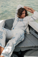 İşlemeli denim pantolon